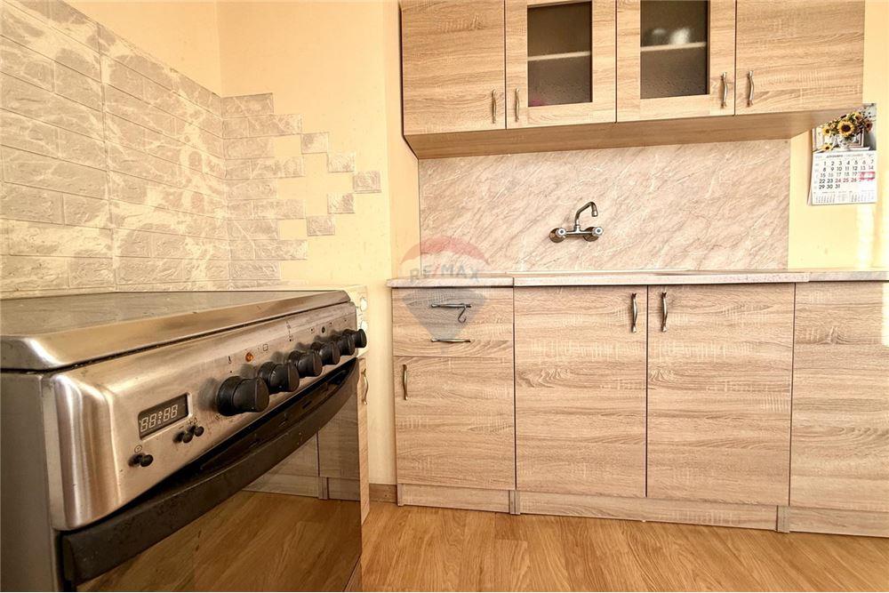 Апартамент - За продажба - гр. Варна, Област Варна, България - Слънчева кухня с изход към открита тераса с частична панорамна гледка - Кухня - 360321025-285