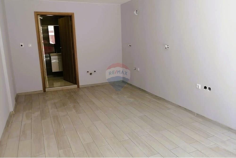 Търговски обект/Магазин - Под наем - гр. Варна, Област Варна, България - 5.jpg - 360301012-132