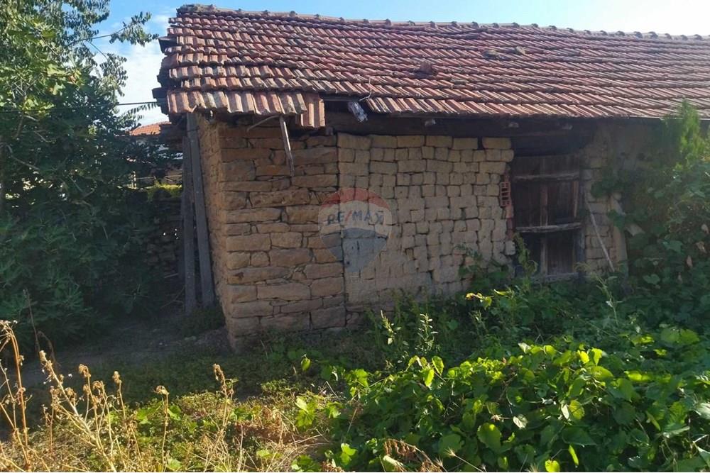 ਟਾਉਨ ਹਾਉਸ - ਵਿਕਰੀ ਲਈ - гр. Павликени, Област Велико Търново, България - viber_изображение_2025-09-28_07-59-10-769.jpg - 360431027-5