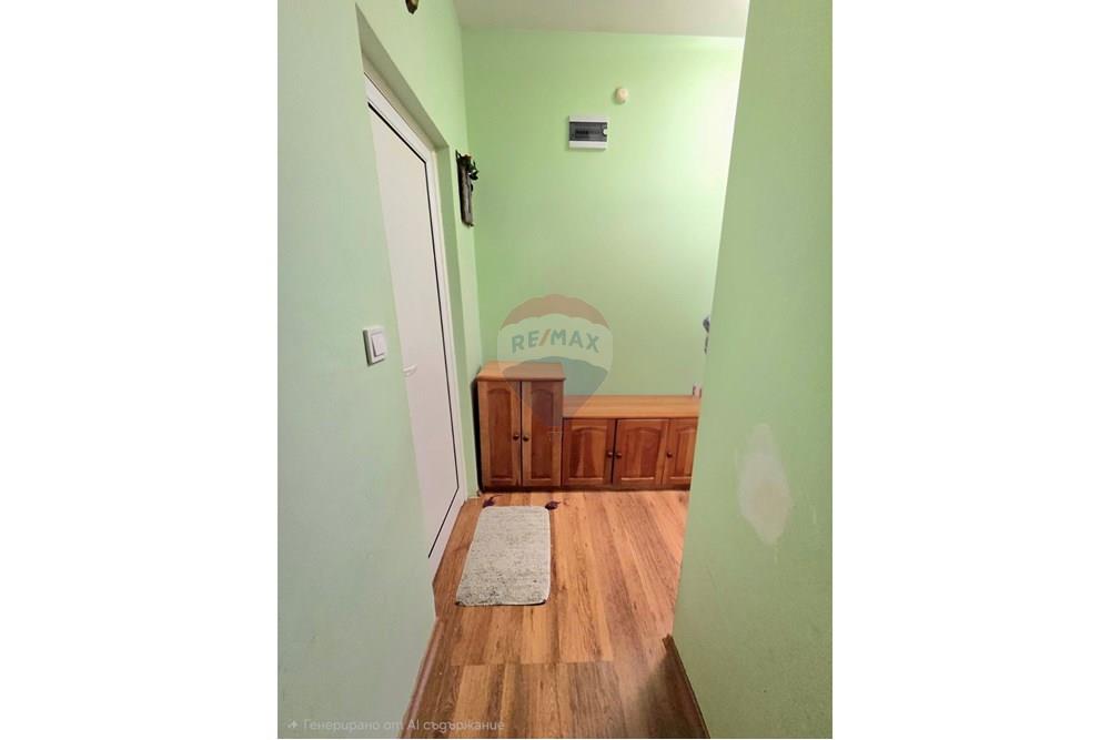 Апартамент - Под наем - гр. Варна, Област Варна, България - viber_image_2025-12-23_22-03-54-908.jpg - Коридор - 360511018-26