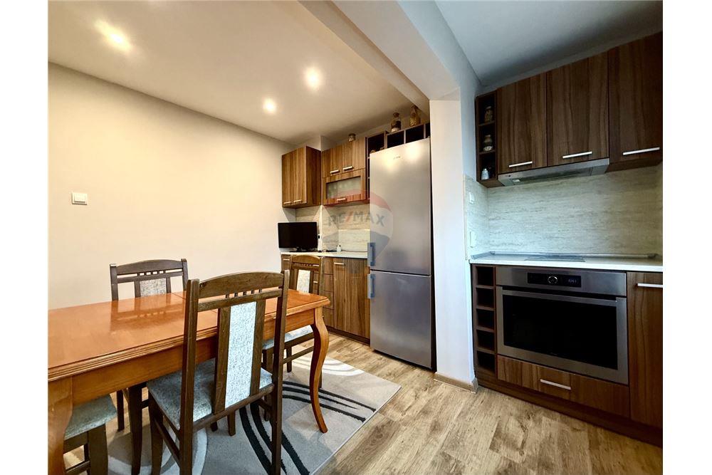 Апартамент - За продажба - гр. Варна, Област Варна, България - Функционална оборудвана кухня с усвоена североизточна тераса - Кухня - 360321025-274