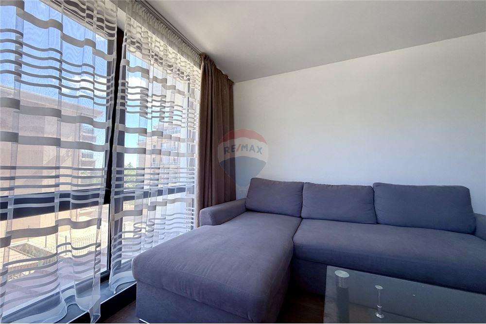 Апартамент - За продажба - гр. Варна, Област Варна, България - Слънчева всекидневна и трапезария с кухненски бокс с частична морска гледка и изход към обща открита панорамна тераса - Всекидневна/Трапезария - 360321025-247