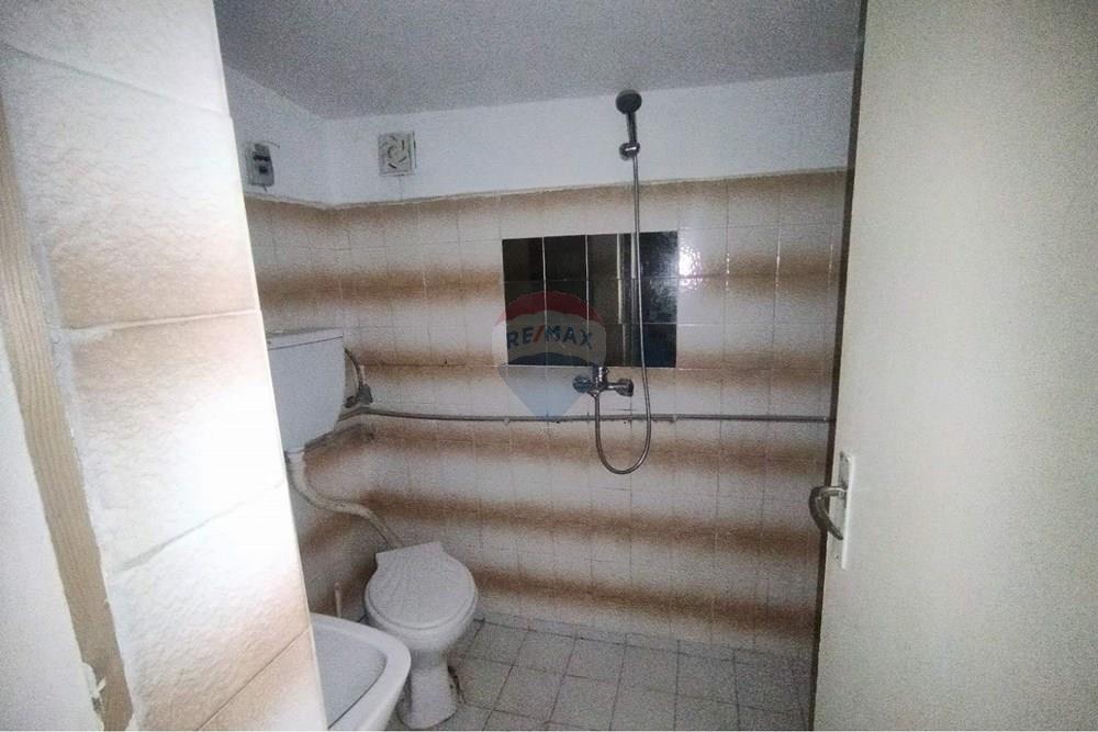 Градска къща - За продажба - гр. Павликени, Област Велико Търново, България - viber_изображение_2026-01-31_13-38-00-966.jpg - Баня - 360431027-15