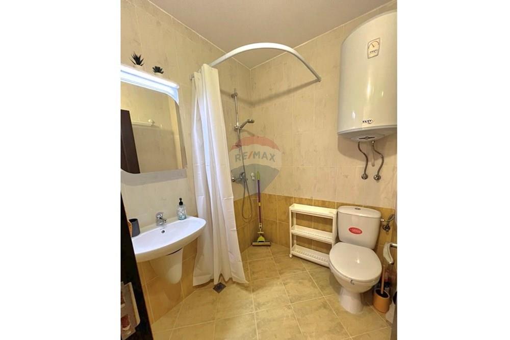 Апартамент - Под наем - гр. Варна, Област Варна, България - Баня и тоалетна.jpg - 360301019-58