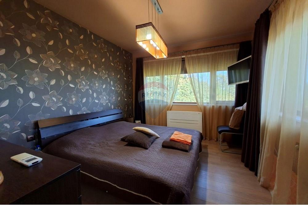 Хотел - За продажба - к.к. Чайка, Област Варна, България - viber_изображение_2025-11-03_09-29-00-187.jpg - Родителска спалня - 360321001-516