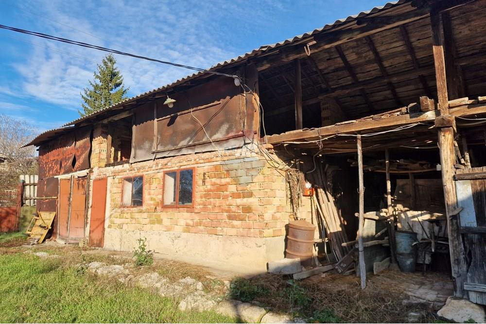 Селска къща - За продажба - с. Щръклево, Област Русе, България - 20251211_095135~2.jpg - 360451038-25