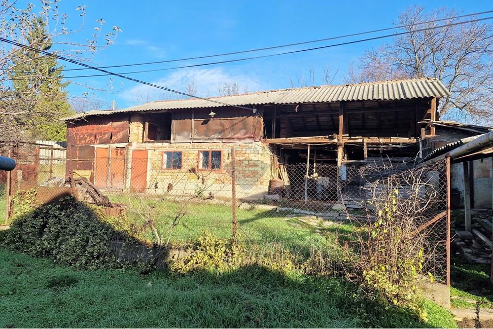 Селска къща - За продажба - с. Щръклево, Област Русе, България - 20251211_094138~2.jpg - 360451038-25