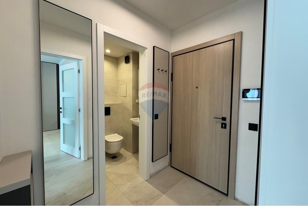 Апартамент - Под наем - гр. София, Област София град, България - антре 1.jpg - 360241021-99