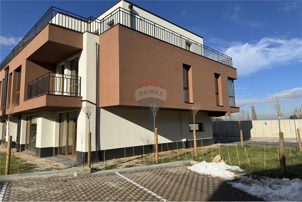 Градска къща - За продажба - гр. София, Област София град, България - 42 - 360241007-88