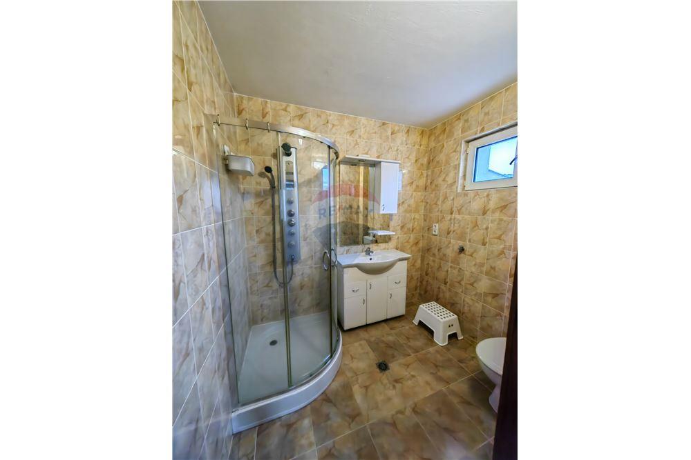 Етаж от къща - Под наем - гр. Варна, Област Варна, България - 15 - 360471021-47