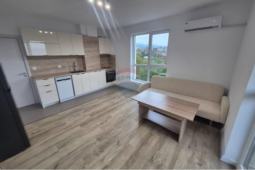 Апартамент - Под наем - гр. Варна, Област Варна, България - viber_image_2025-10-28_16-47-12-095.jpg - Всекидневна - 360511004-162