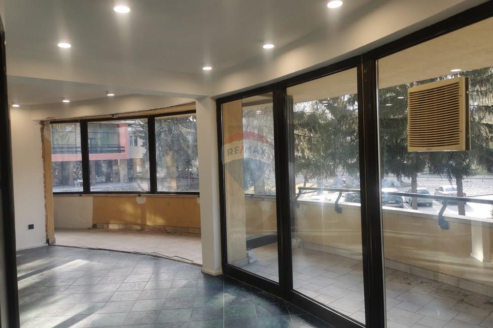 Търговски обект/Магазин - Под наем - гр. Разлог, Област Благоевград, България - IMG_20260109_143959.jpg - 360421019-38