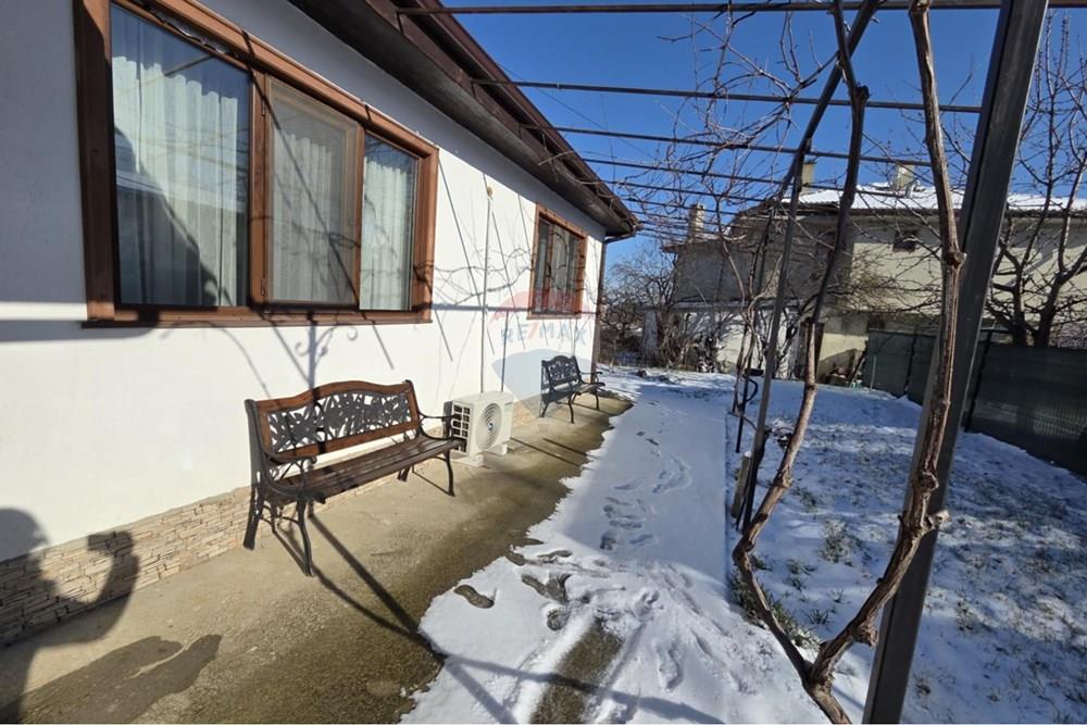 Селска къща - Под наем - с. Кичево, Област Варна, България - нова1.jpg - Вътрешен двор - 360511018-37