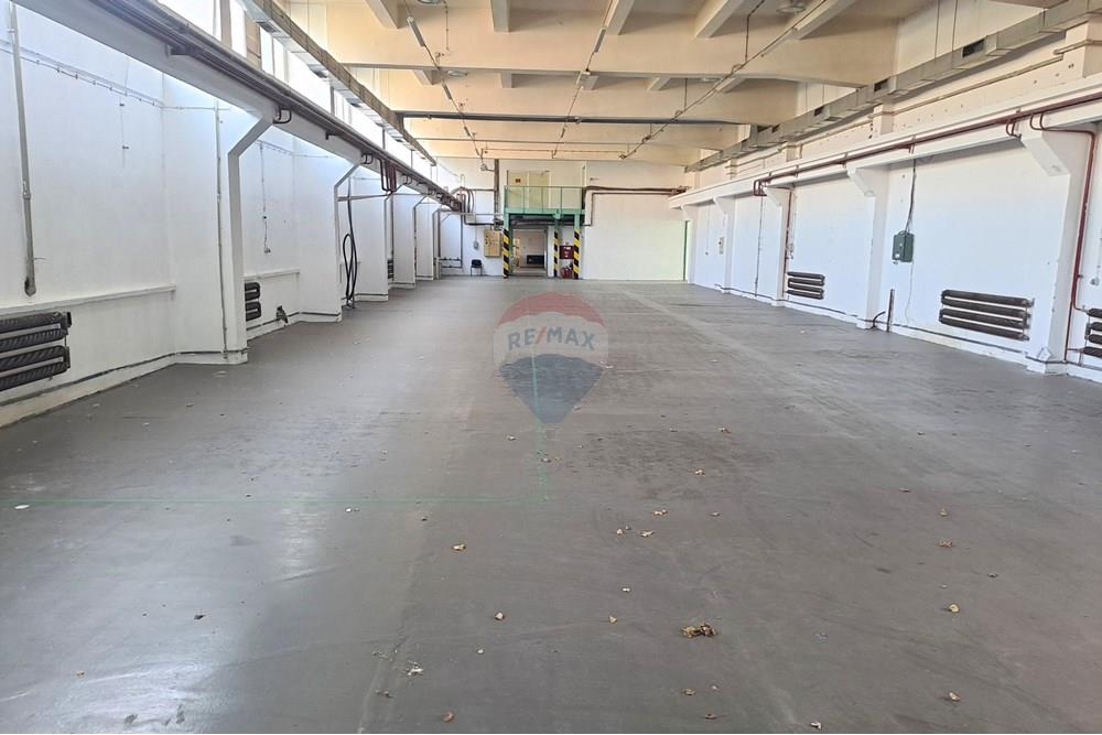 Индустриален имот - Под наем - гр. Русе, Област Русе, България - 20251021_135747.JPG - 360451036-39