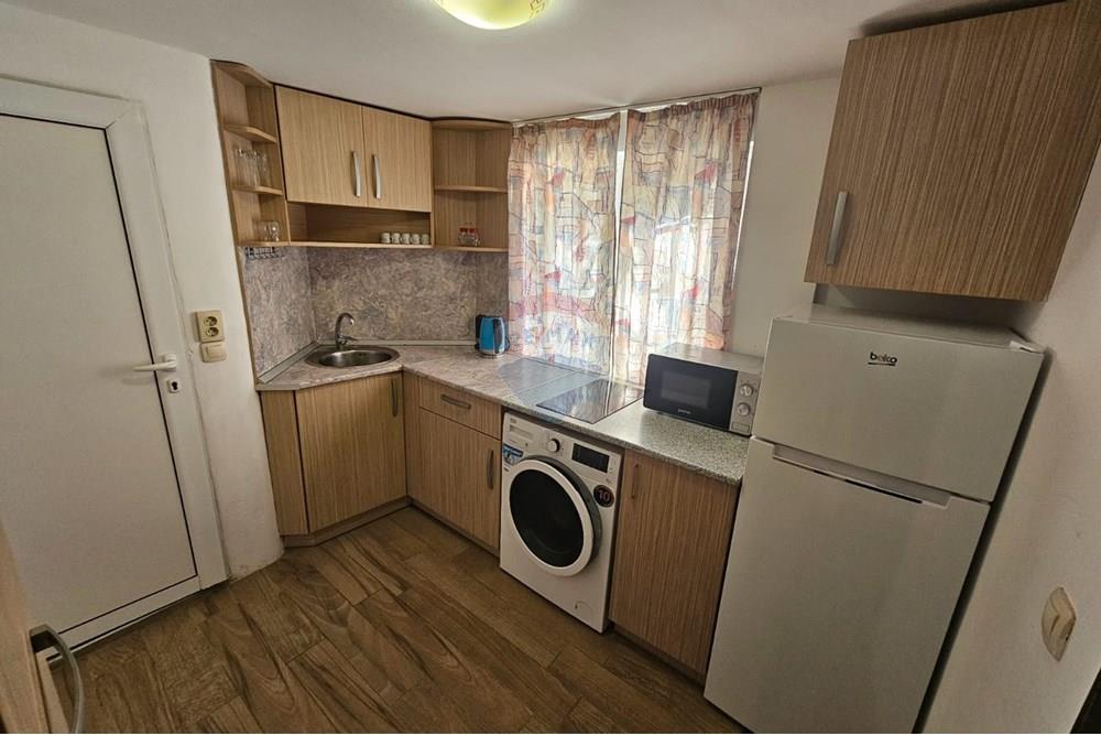 Апартамент - За продажба - гр. Варна, Област Варна, България - Изображение от WhatsApp на 2025-11-04 в 13.02.00_af91bcec.jpg - Кухня - 360511013-85