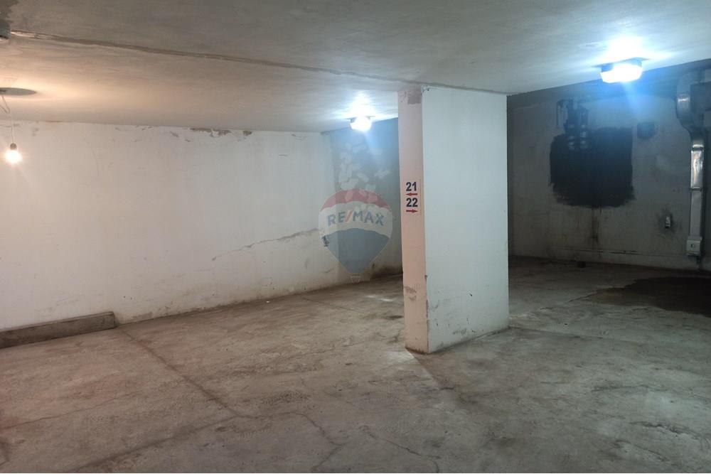 Гараж - За продажба - гр. Бургас, Област Бургас, България - ПАРКОМЯСТО ПОД НАЕМ.jpg - 360291030-52