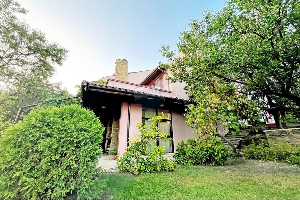 Градска къща - За продажба - м-т Манастирски рид, Област Варна, България - 1_VillaBoro.jpg - 360331037-11