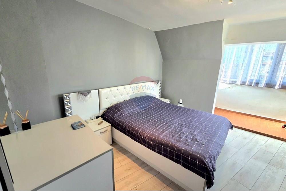 Мезонет - За продажба - гр. Варна, Област Варна, България - viber_image_2025-12-22_16-05-24-237.jpg - Родителска спалня - 360511018-25