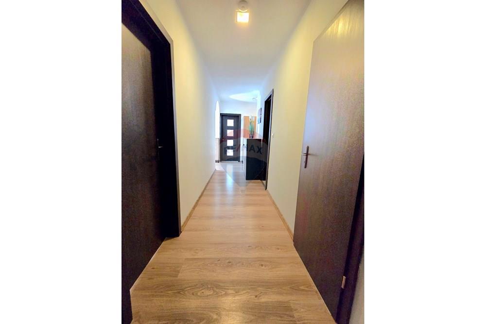 Селска къща - Под наем - с. Кичево, Област Варна, България - 47835.jpg - Коридор - 360511018-37