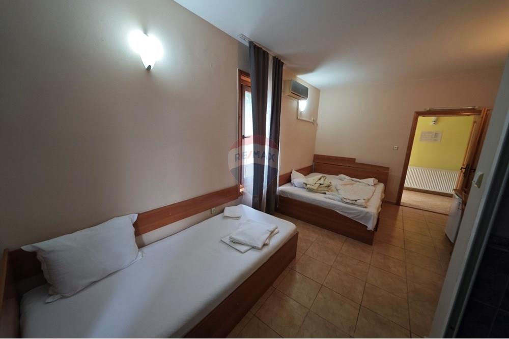 Хотел - За продажба - гр. Каварна, Област Добрич, България - viber_изображение_2025-06-07_13-54-01-819.jpg - 360391052-15