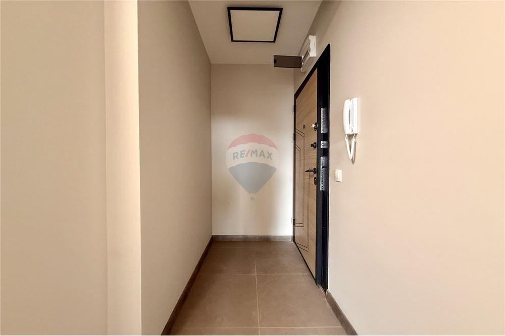 Апартамент - За продажба - гр. Варна, Област Варна, България - Входно антре и функционален коридор - Коридор - 360321025-272