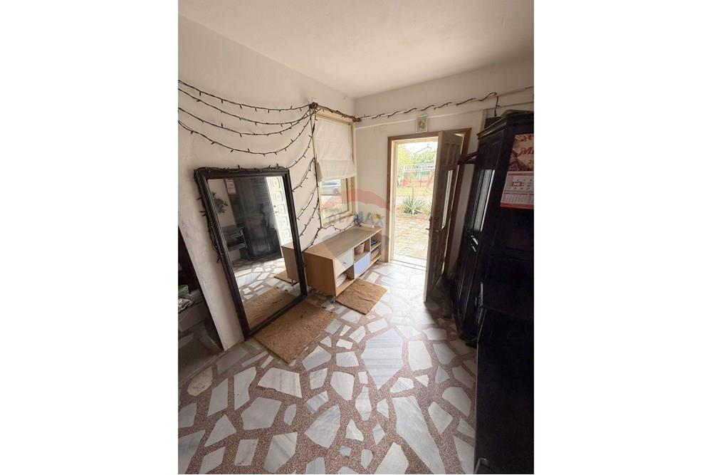 Селска къща - За продажба - с. Близнаци, Област Варна, България - viber_изображение_2025-09-30_10-07-09-348.jpg - Коридор - 360511003-302