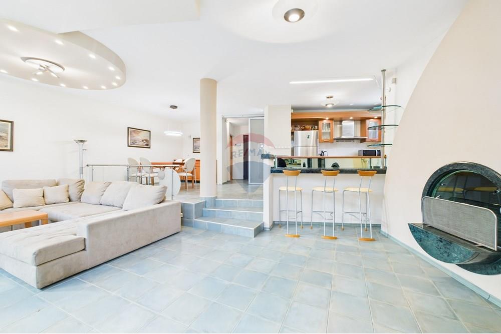 Градска къща - За продажба - гр. София, Област София град, България - CAM02315G0-PR0098-STILL013.jpg - 360241021-100