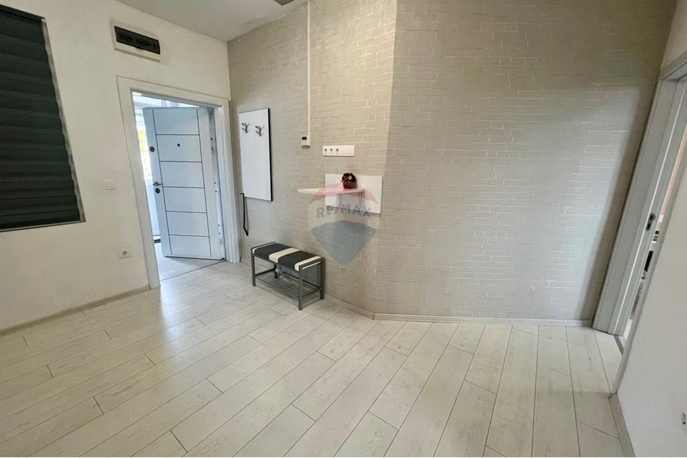 Апартамент - Под наем - гр. Бургас, Област Бургас, България - 0-02-05-109b38eeb1740733cccd6118ae82e255d38d73a5161c1cf748496cab27f55f88_66da7c0c764488e6.jpg - 360291026-29