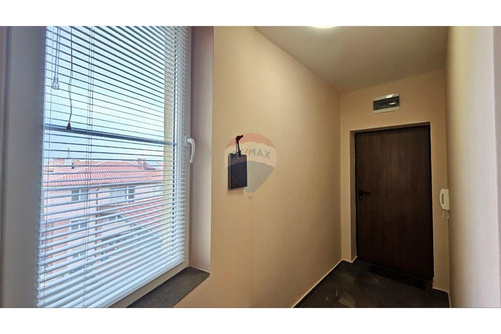 Апартамент - За продажба - гр. Бургас, Област Бургас, България - photo_2025-12-10_21-31-40.jpg - 360291023-77