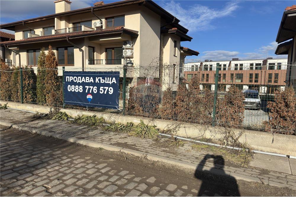 Градска къща - За продажба - гр. София, Област София град, България - 45 - 360241007-88