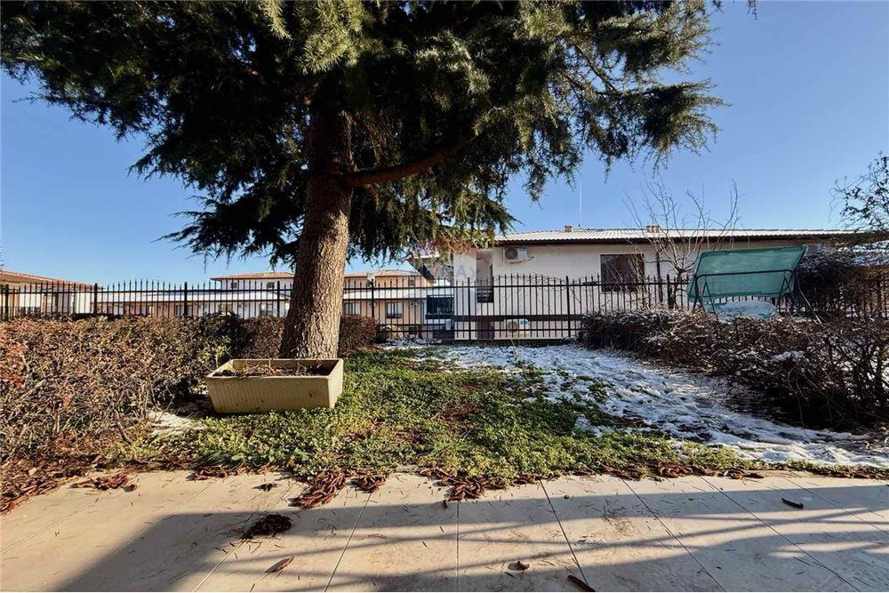 Апартамент - За продажба - с. Рогачево, Област Добрич, България - Веранда тип английски двор с достъп от всекидневна/ ниво 1 - Тераса - 360321025-273