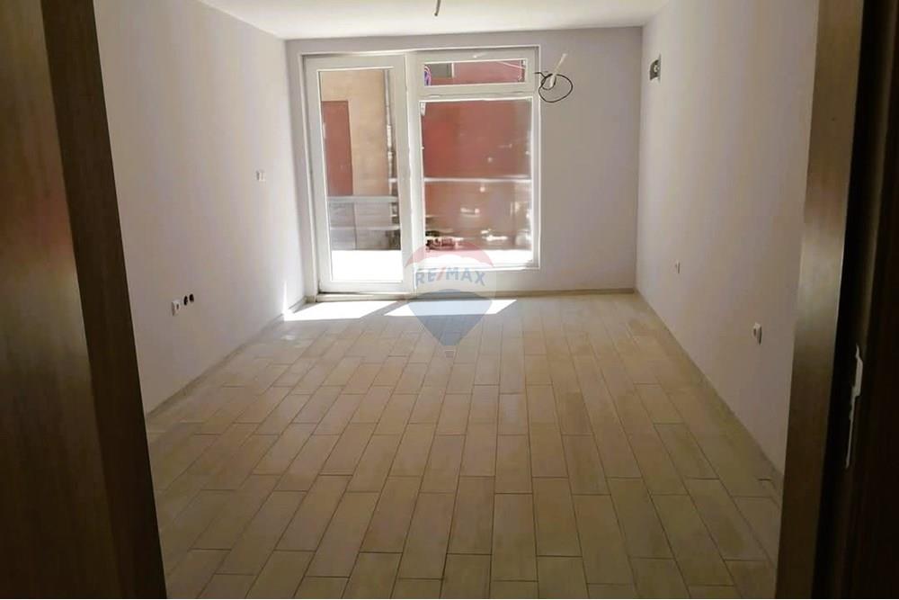 Търговски обект/Магазин - Под наем - гр. Варна, Област Варна, България - 3.jpg - 360301012-132