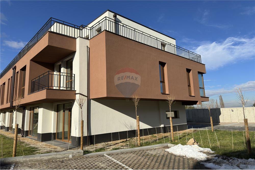 Градска къща - За продажба - гр. София, Област София град, България - 44 - 360241007-88