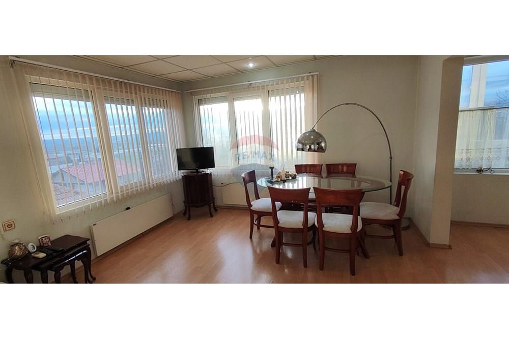 Градска къща - За продажба - гр. Аксаково, Област Варна, България - 3.jpg - 360301003-185