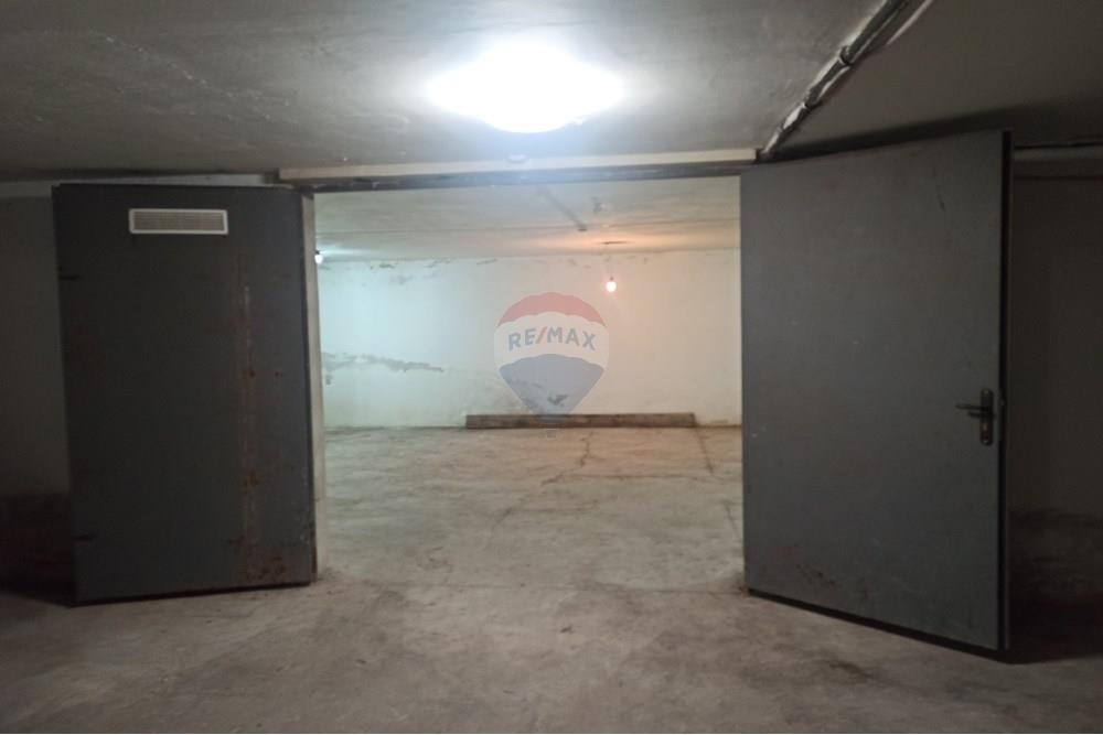 Гараж - За продажба - гр. Бургас, Област Бургас, България - ПАРКОМЯСТО ПОД АНЕМ 3.jpg - 360291030-52