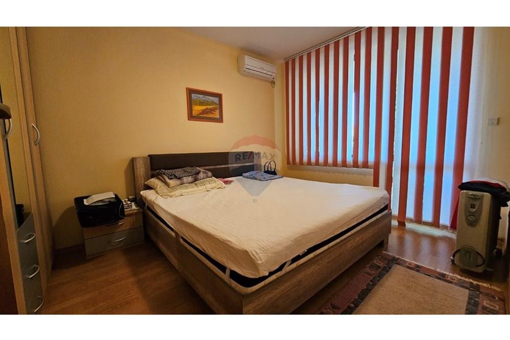 Апартамент - За продажба - с. Топола, Област Добрич, България - viber_image_2025-07-03_11-38-08-918.jpg - Спалня - 360511006-295