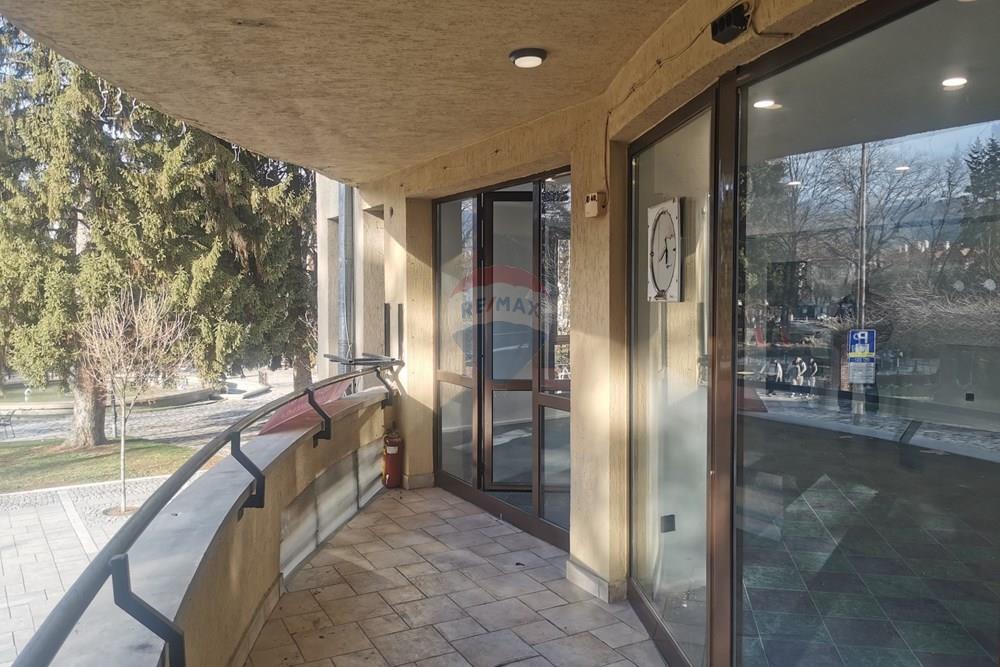 Търговски обект/Магазин - Под наем - гр. Разлог, Област Благоевград, България - IMG_20260109_144321.jpg - 360421019-38