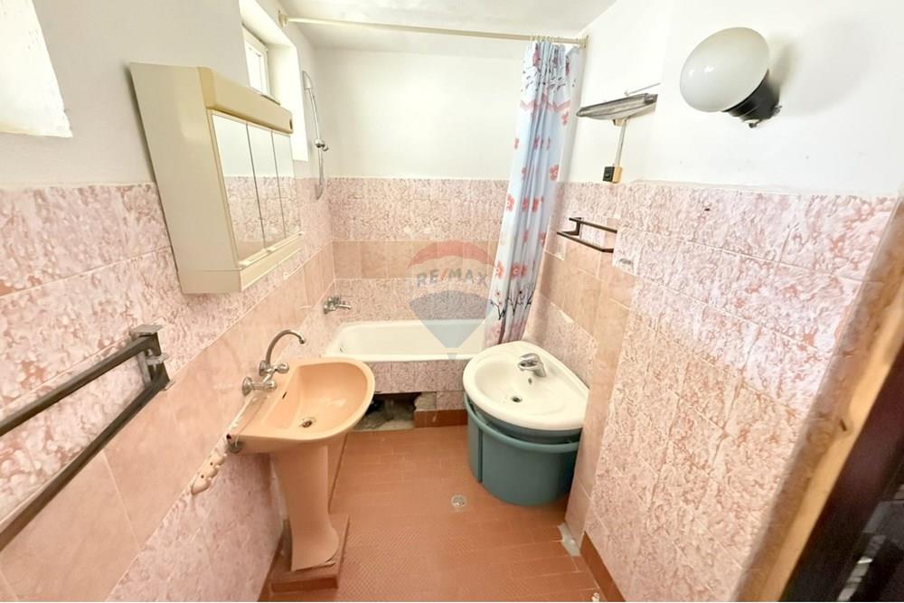 Селска къща - За продажба - с. Близнаци, Област Варна, България - viber_изображение_2025-09-30_10-07-09-056.jpg - Баня - 360511003-302