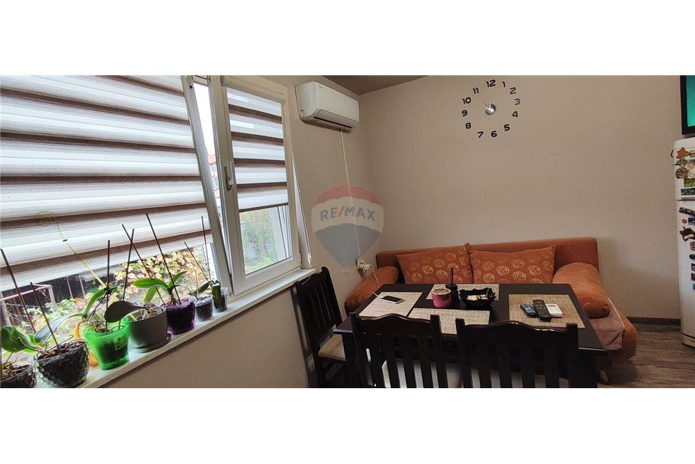 Градска къща - За продажба - гр. Аксаково, Област Варна, България - 3 - 360301003-179