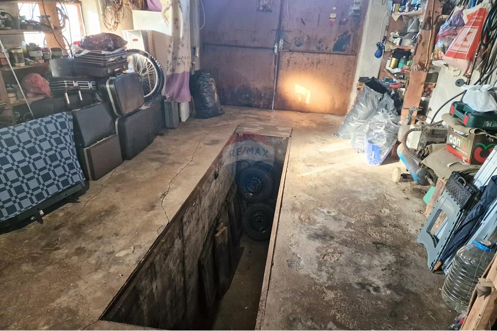 Селска къща - За продажба - с. Щръклево, Област Русе, България - 20251211_093835~2.jpg - 360451038-25