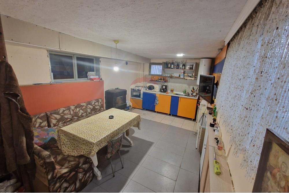 Villa - For Sale - гр. Русе, Област Русе, Болгария - 20251009_180131.jpg - 360451038-10