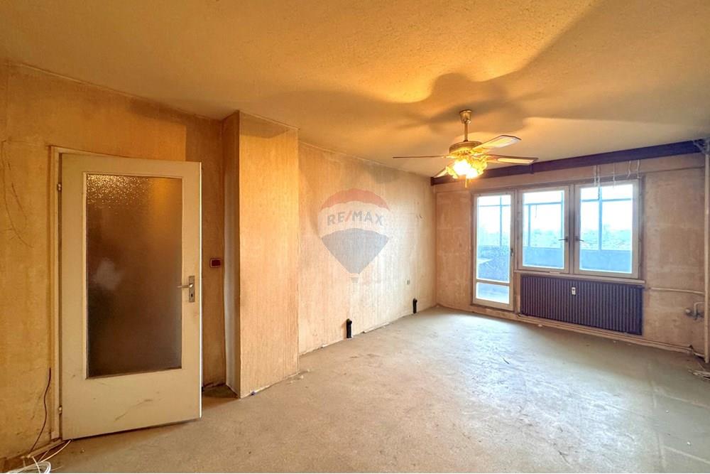 Апартамент - За продажба - гр. Русе, Област Русе, България - FullSizeRender-4.JPEG - Всекидневна - 360451033-98