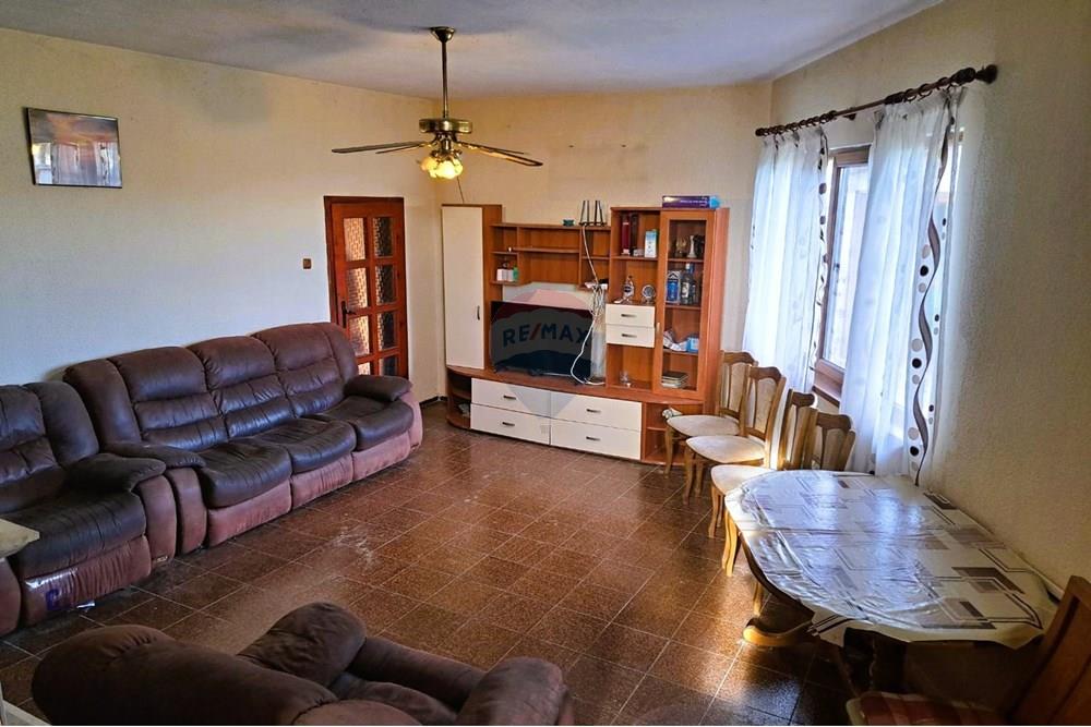 Градска къща - Под наем - гр. Варна, Област Варна, България - 15.jpg - 360301012-101