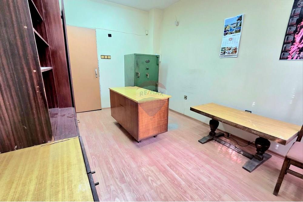 Офис - Под наем - гр. Варна, Област Варна, България - viber_image_2025-10-22_13-06-49-598.jpg - Офис - 360511018-11