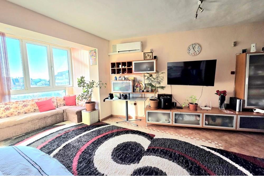 Мезонет - За продажба - гр. Варна, Област Варна, България - viber_image_2025-12-22_16-05-24-048.jpg - Всекидневна - 360511018-25