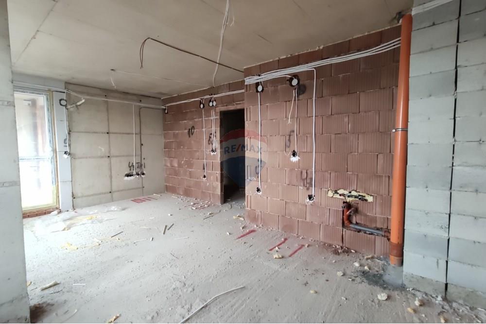 Апартамент - За продажба - гр. Варна, Област Варна, България - viber_изображение_2025-10-28_14-26-50-335.jpg - Всекидневна - 360511015-16