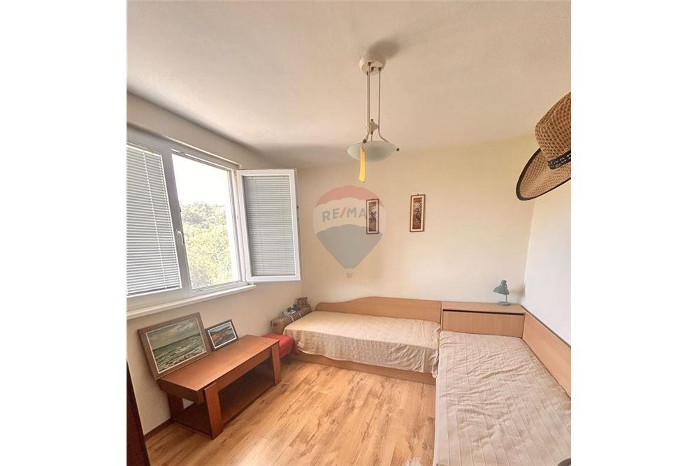 Вила - За продажба - гр. Варна, Област Варна, България - Първа спалня/ етаж 1 - Спалня - 360321025-286