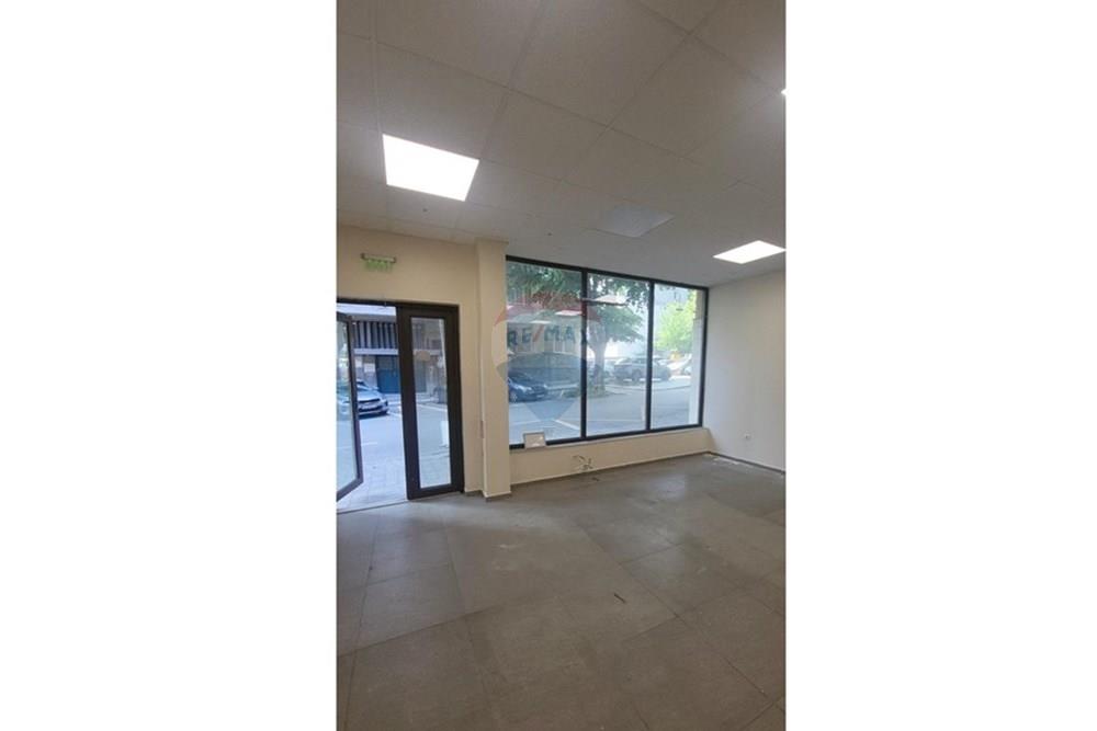 Kommersiell - Uthyres - гр. Варна, Област Варна, България - 1.jpg - 360391035-48