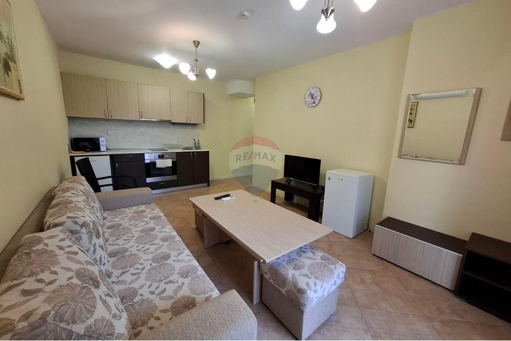 Апартамент - Под наем - к.к. Св. Св. Константин и Елена, Област Варна, България - 2.jpg - 360391035-50