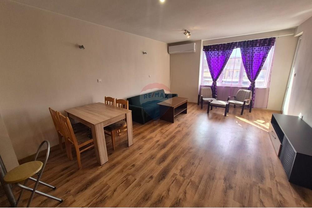 Апартамент - Под наем - гр. Варна, Област Варна, България - Изображение от WhatsApp на 2025-10-28 в 12.30.18_b7e5df69.jpg - Всекидневна - 360511013-84